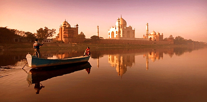 Taj Mahal Travel