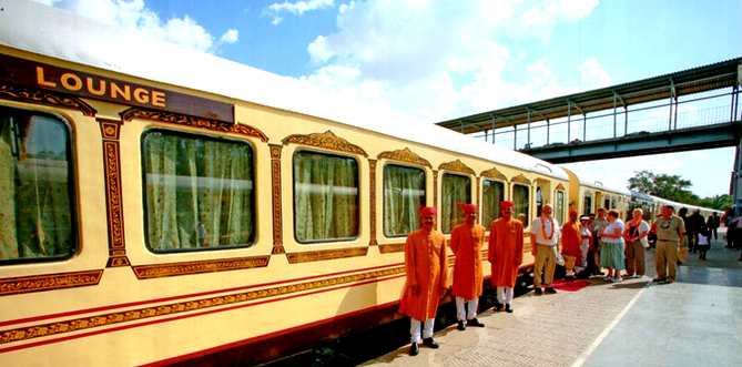 Palace on Wheels Tour